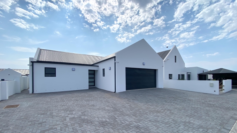 4 Bedroom Property for Sale in Britannia Bay Western Cape